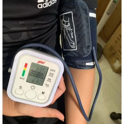 Blood Pressure Monitor for Home Use — Clinically Accurate - TheVitalEarth